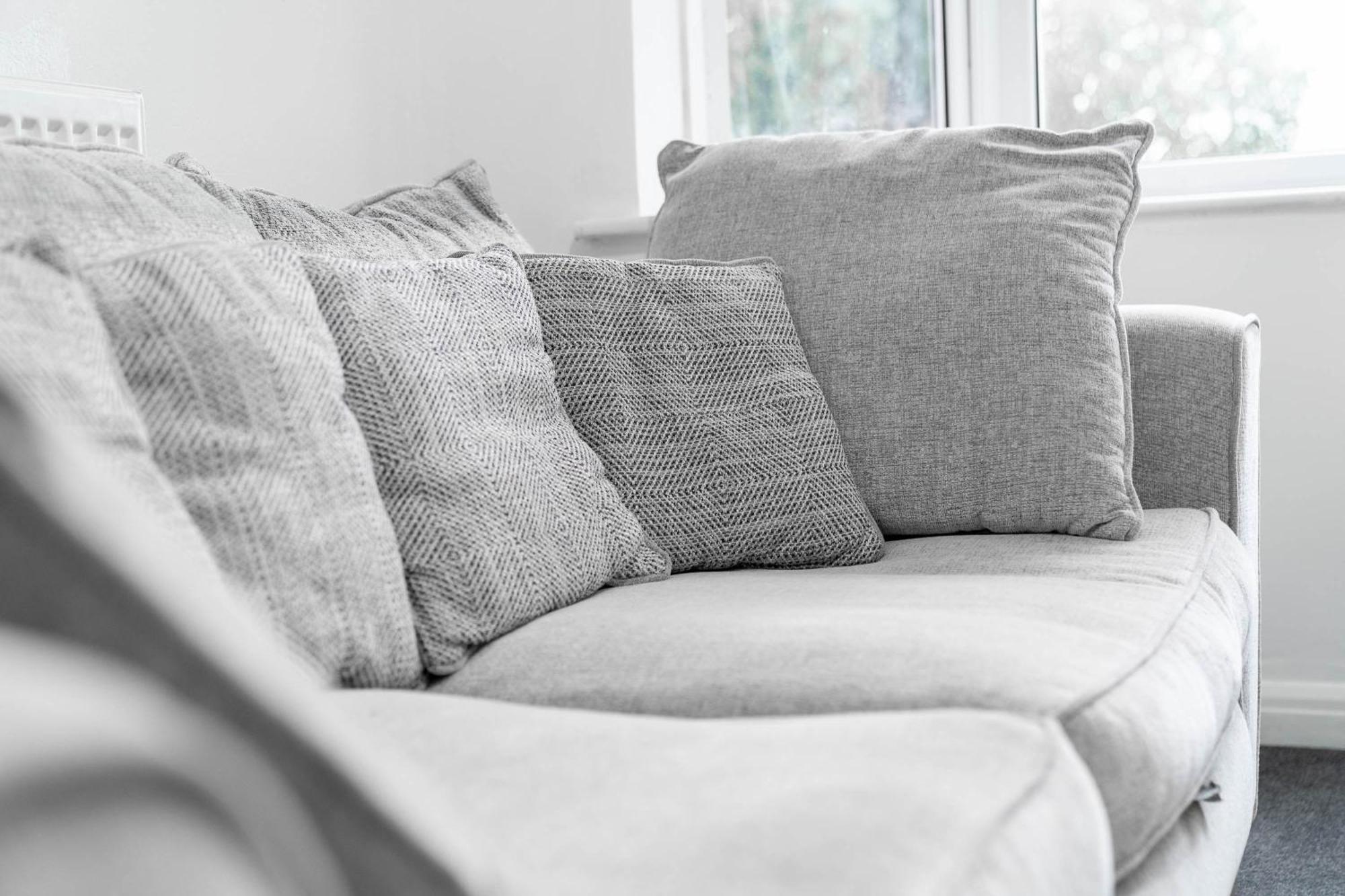 4 Bedroom House - Accommodates 7 - Garden - Parking - Netflix - Wifi - 559T バーミンガム エクステリア 写真