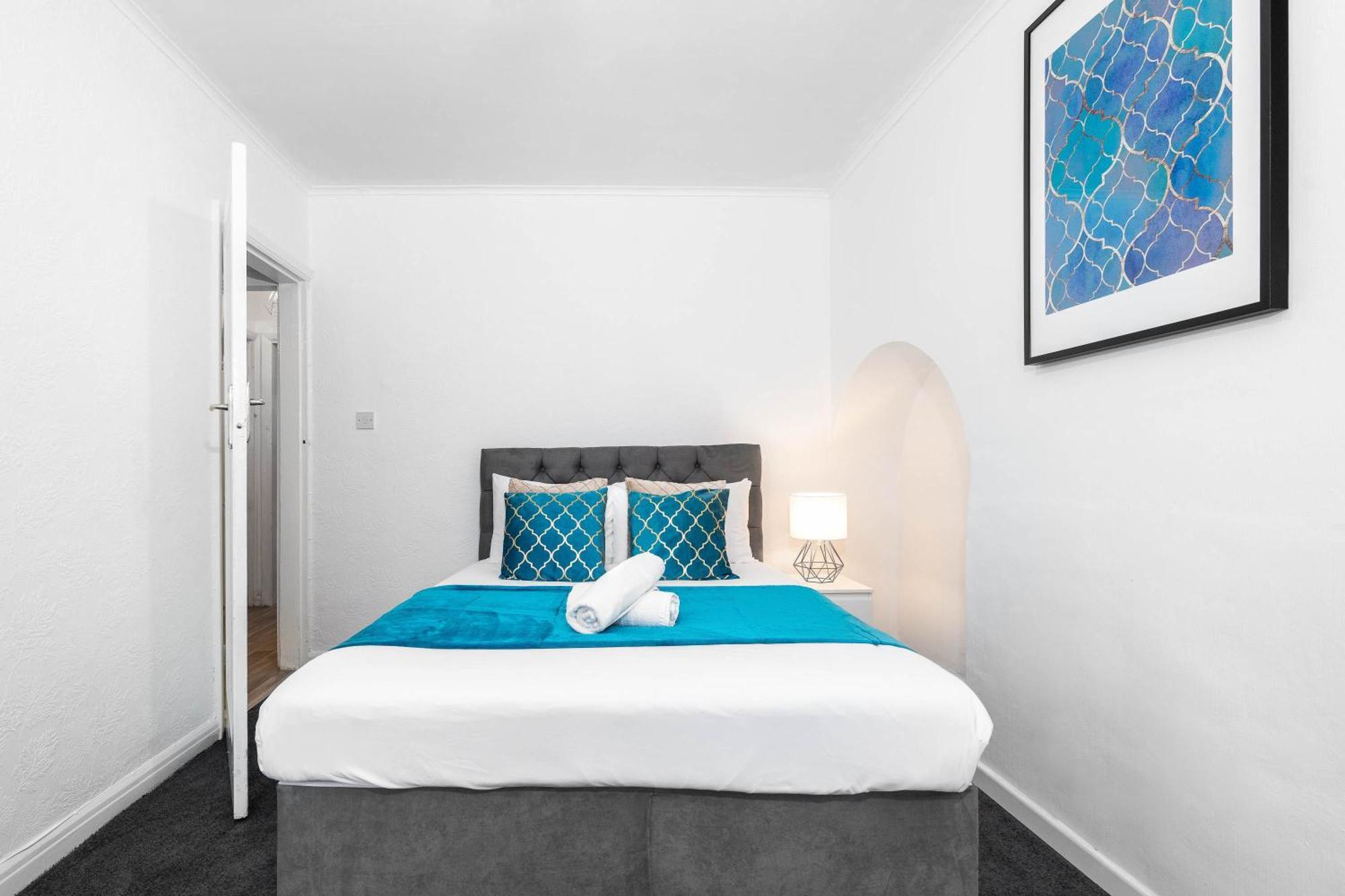 4 Bedroom House - Accommodates 7 - Garden - Parking - Netflix - Wifi - 559T バーミンガム エクステリア 写真