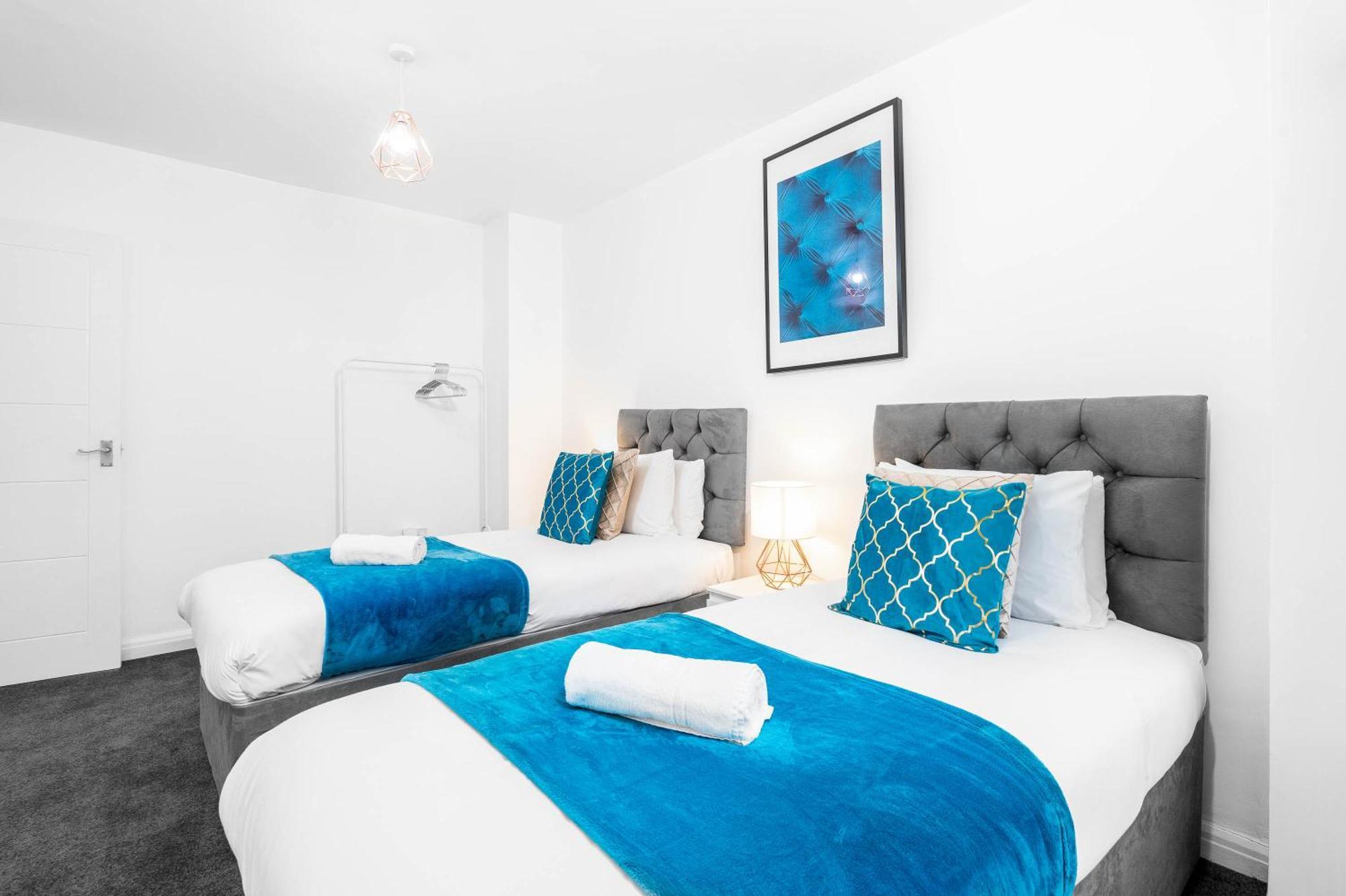 4 Bedroom House - Accommodates 7 - Garden - Parking - Netflix - Wifi - 559T バーミンガム エクステリア 写真