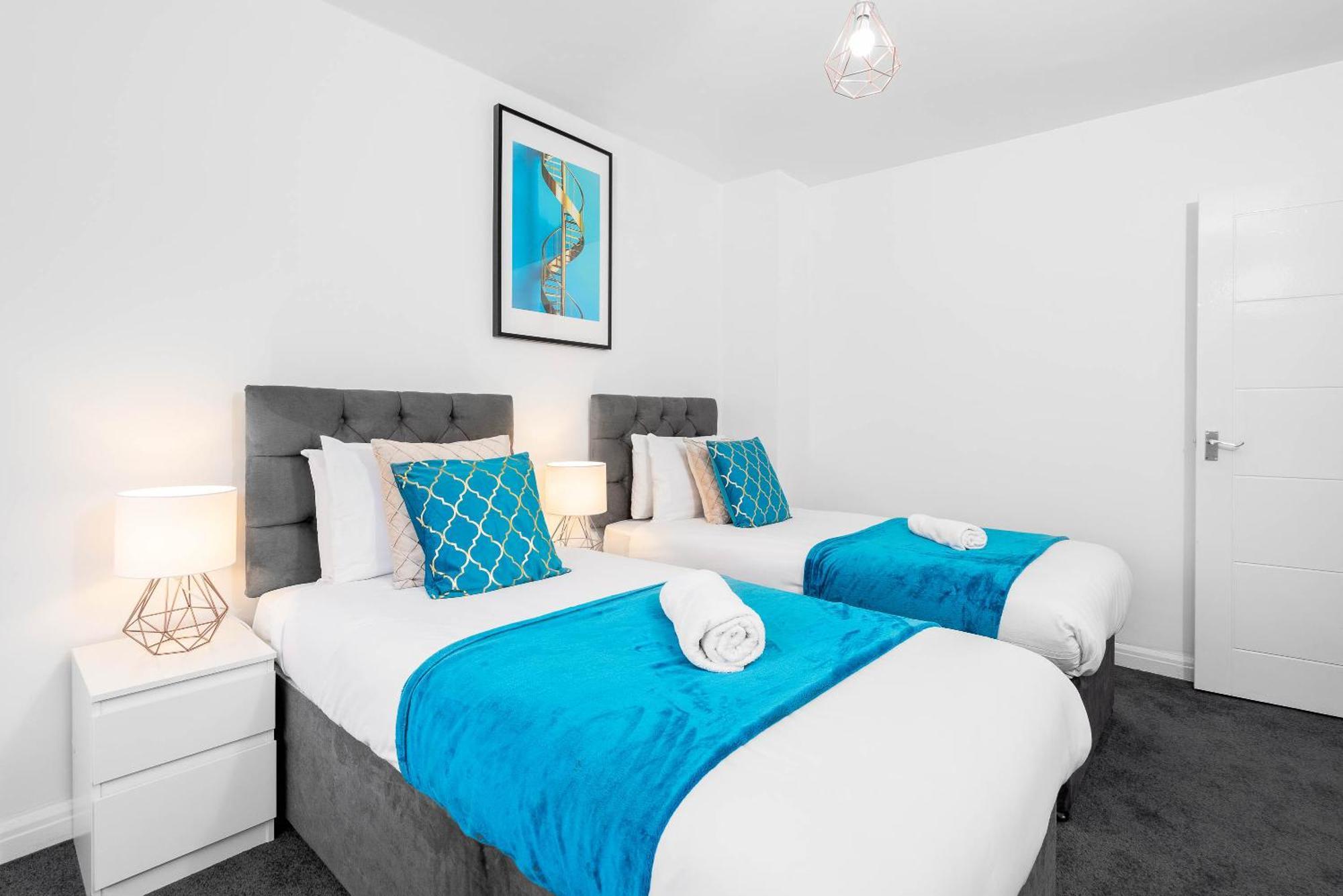 4 Bedroom House - Accommodates 7 - Garden - Parking - Netflix - Wifi - 559T バーミンガム エクステリア 写真