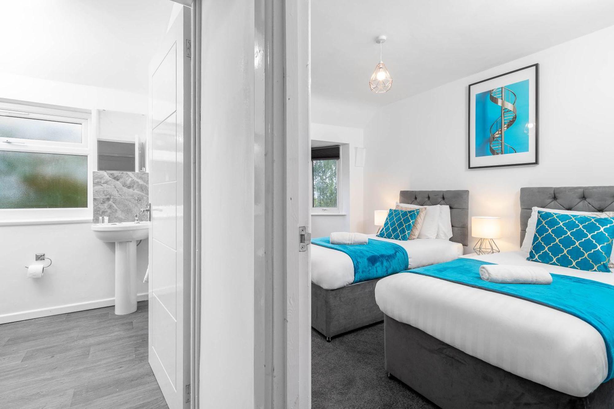 4 Bedroom House - Accommodates 7 - Garden - Parking - Netflix - Wifi - 559T バーミンガム エクステリア 写真
